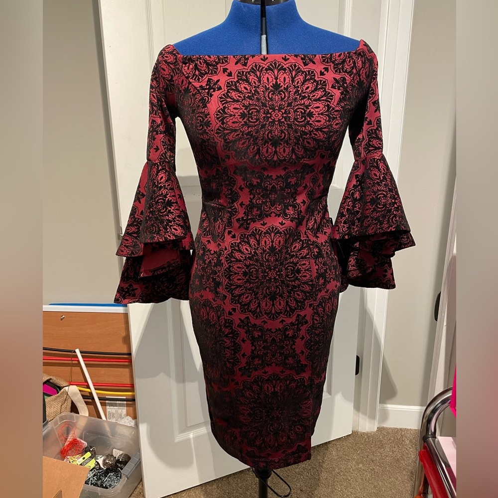 Venus off-the-shoulder Velvet Detail Dress